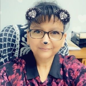 Meet your Posher, Maria elena